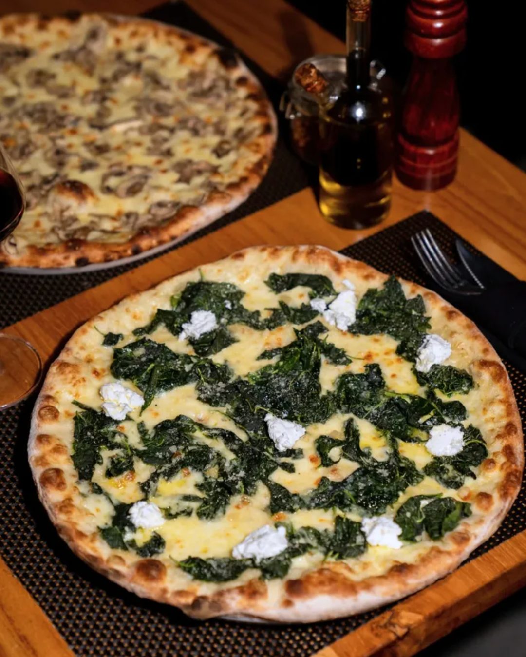 Thin-crust pizza, fresh pasta, and a bar worth staying for